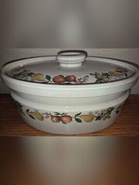 Vintage Wedgwood Quince Casserole Dish, Excellent Condition